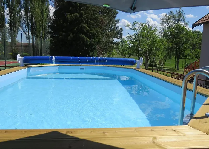 Horville Garden Retreat Holiday home *